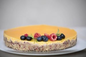 tarta de mousse de mango saludable